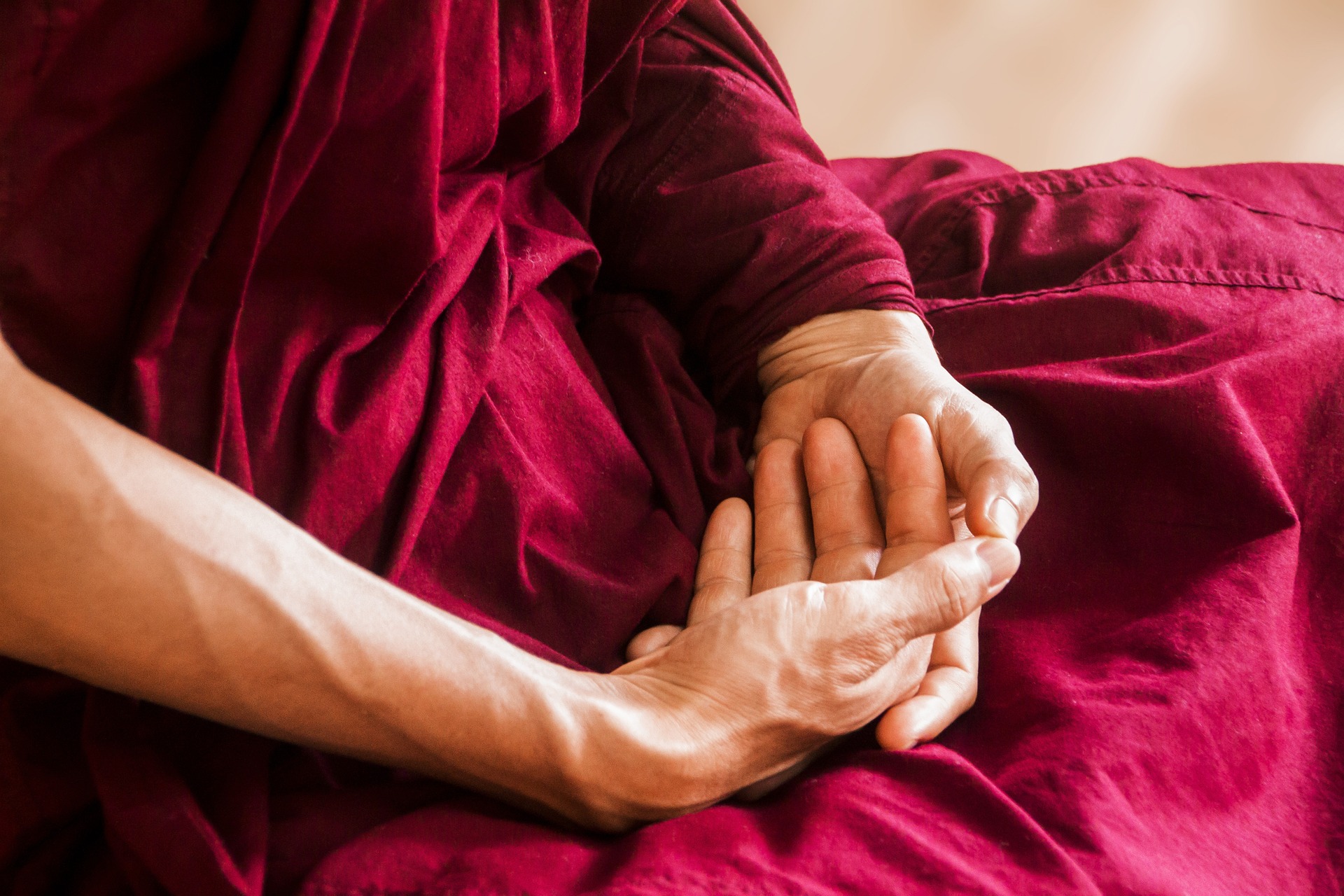 Selles meditatsiooni ja mõtluslaagris tutvustame, selgitame lahti ning praktiseerime kõige fundametaalsemaid harjutusi Tiibeti vaimsete praktikate arsenalist. N